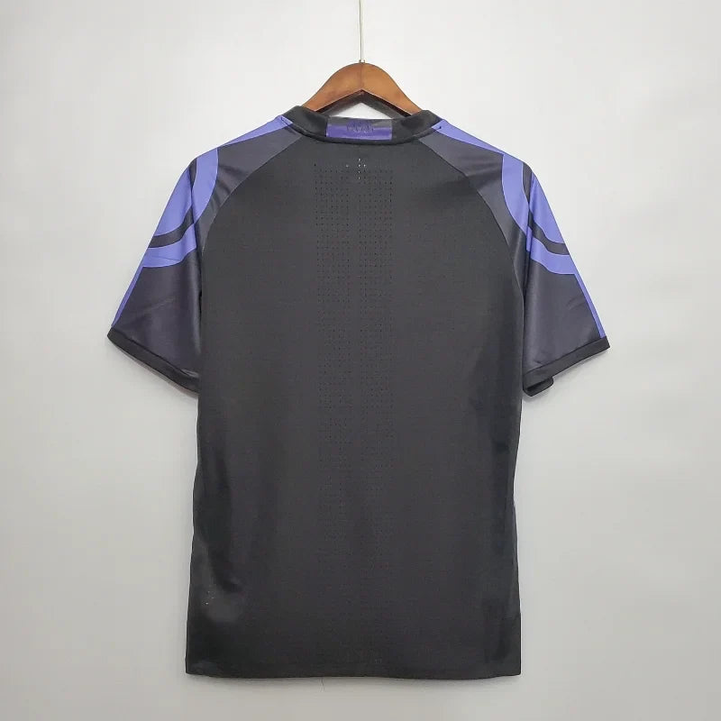 Real Madrid Third Jersey 2016/17 - Retro