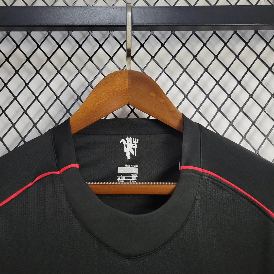 Manchester United Long Sleeve Retro Kit